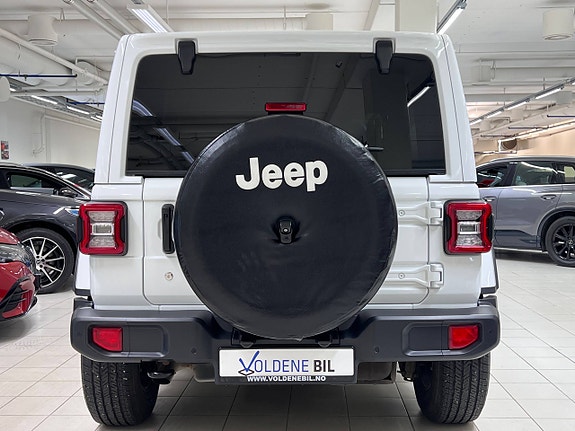 Jeep Wrangler Unlimited 13 of 30