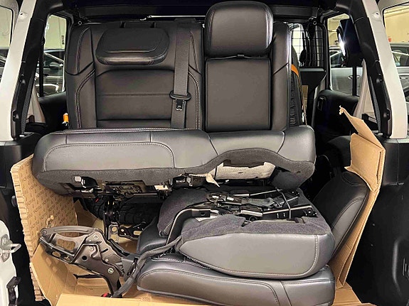 Jeep Wrangler Unlimited 15 of 30