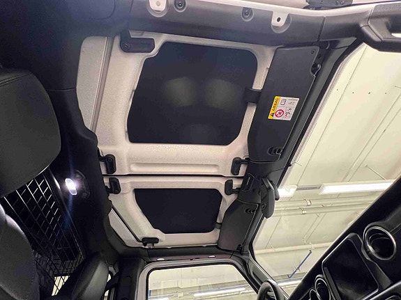 Jeep Wrangler Unlimited 17 of 30