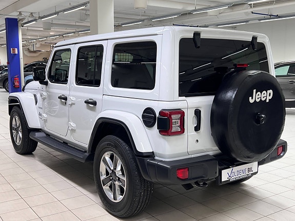 Jeep Wrangler Unlimited 12 of 30