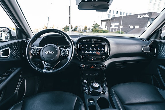 Kia e-Soul 10 of 15