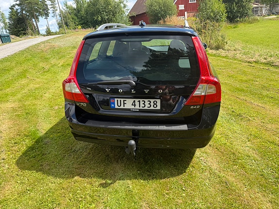 Volvo V70 3 of 29