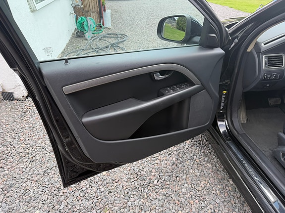 Volvo V70 17 of 29