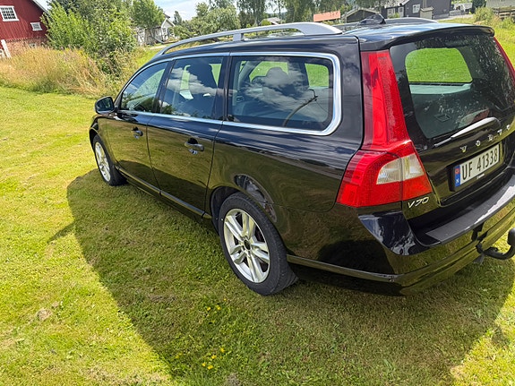 Volvo V70 6 of 29