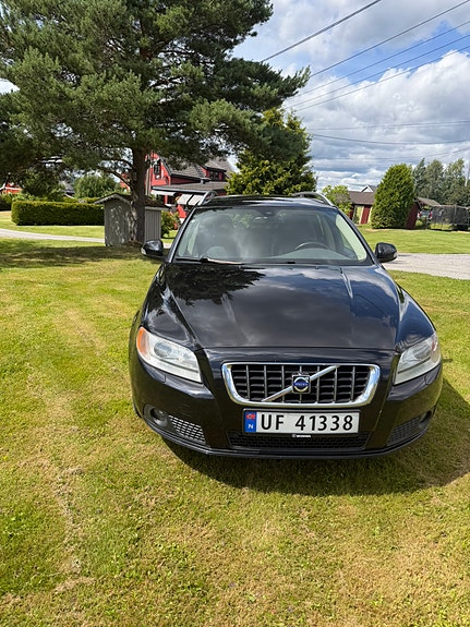 Volvo V70 5 of 29