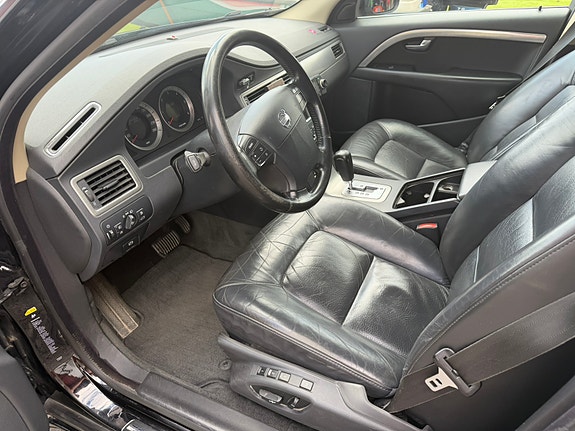Volvo V70 14 of 29