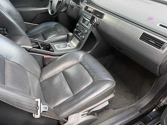 Volvo V70 19 of 29