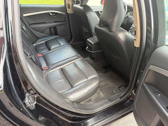 Volvo V70 22 of 29