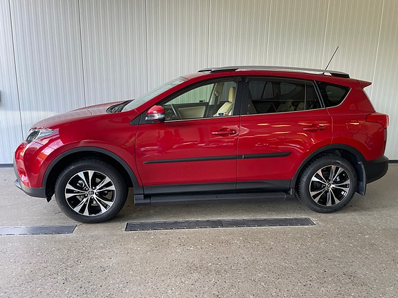 Toyota RAV4 12 of 30