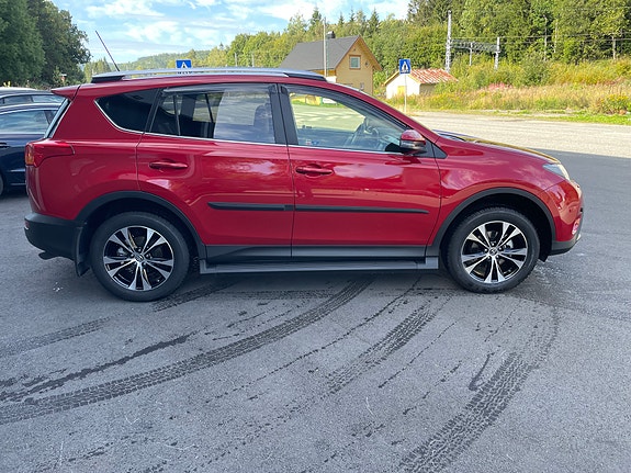 Toyota RAV4 5 of 30