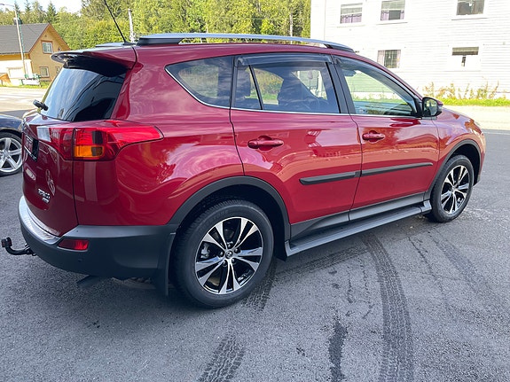 Toyota RAV4 6 of 30