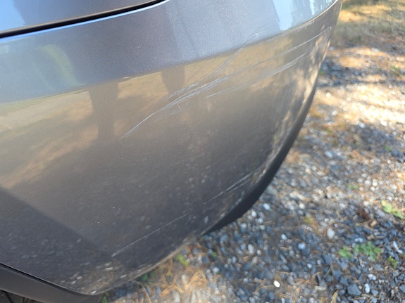 Tesla Model Y 6 of 9
