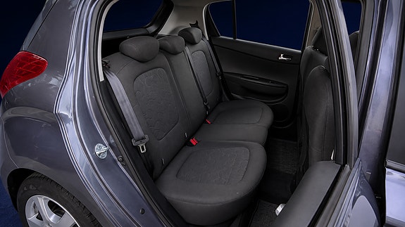 Hyundai i20 12 of 15