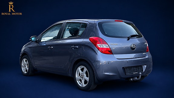 Hyundai i20 8 of 15
