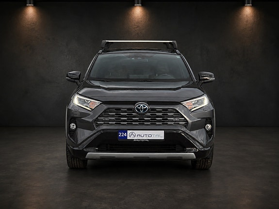 Toyota RAV4 2 of 30