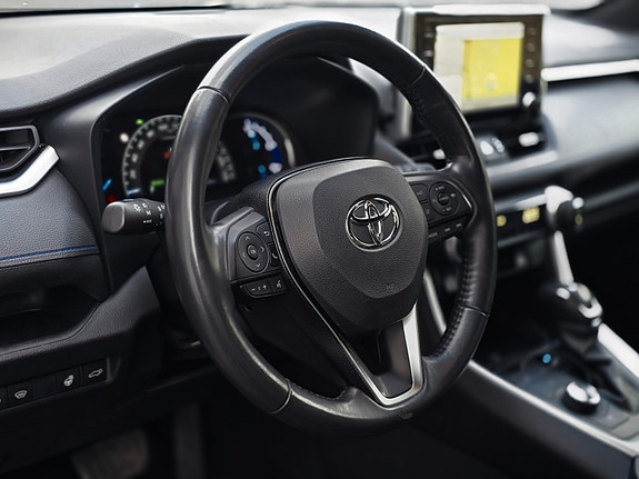 Toyota RAV4 10 of 30