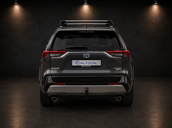 Toyota RAV4 6 of 30