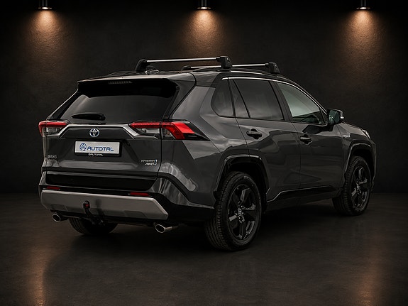 Toyota RAV4 4 of 30