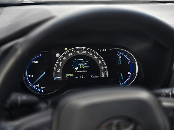 Toyota RAV4 29 of 30