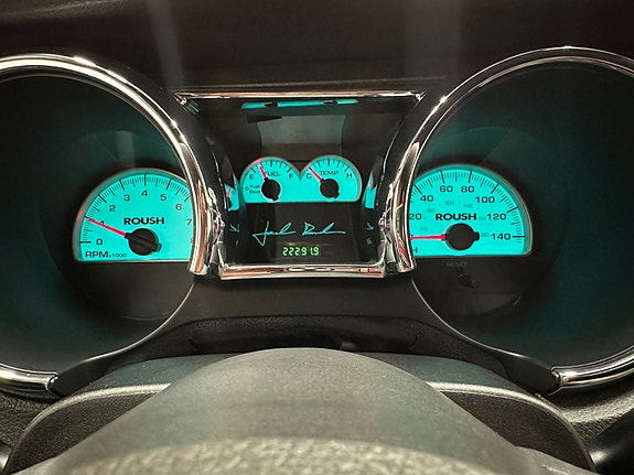Ford Mustang 17 of 30