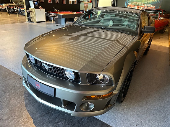 Ford Mustang 7 of 30