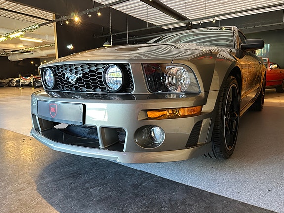 Ford Mustang 6 of 30