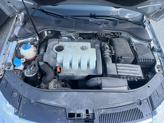 Volkswagen Passat 23 of 30