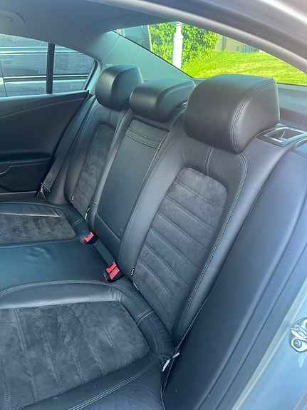 Volkswagen Passat 27 of 30