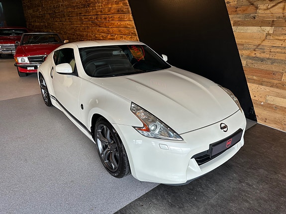 Nissan 370 Z 3 of 30