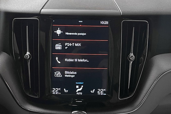 Volvo XC60 25 of 30