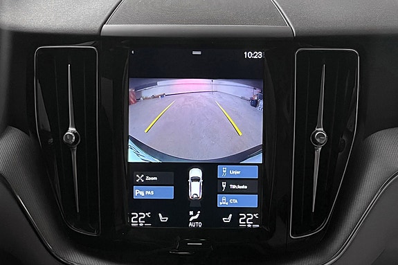 Volvo XC60 23 of 30