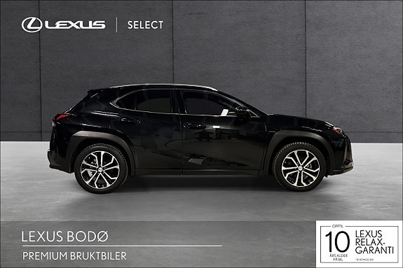 Lexus UX250h 6 of 19