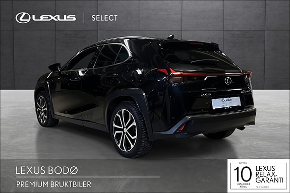 Lexus UX250h 3 of 19