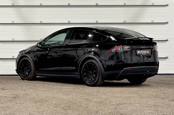 Tesla Model X 3 of 30