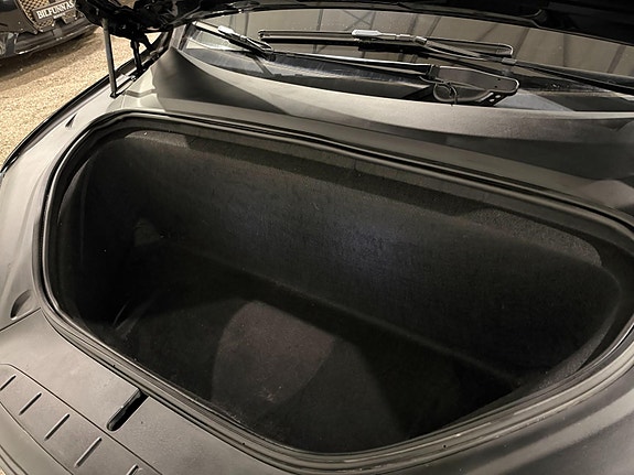 Tesla Model X 19 of 30