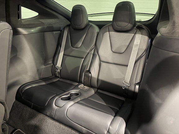 Tesla Model X 14 of 30