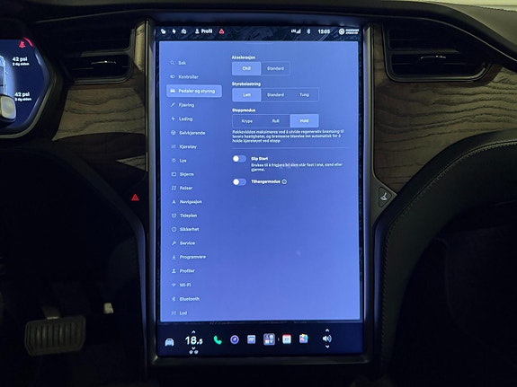 Tesla Model X 27 of 30
