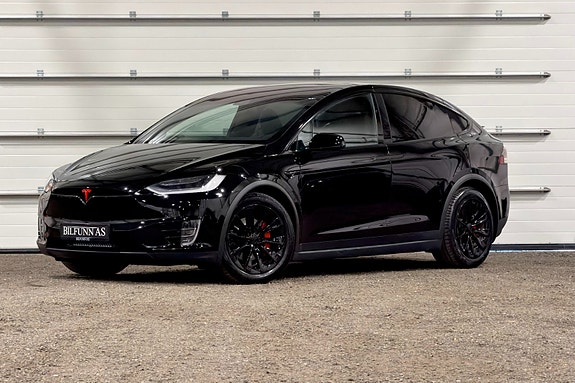 Tesla Model X 8 of 30