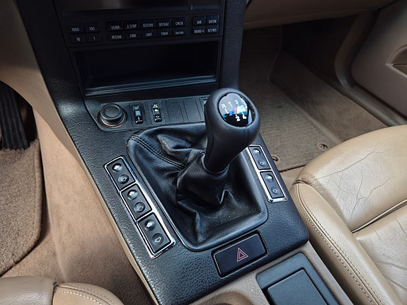 BMW 328i 25 of 30