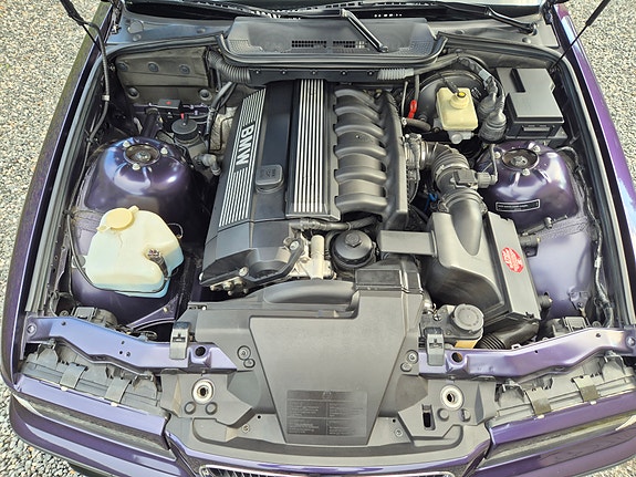BMW 328i 18 of 30