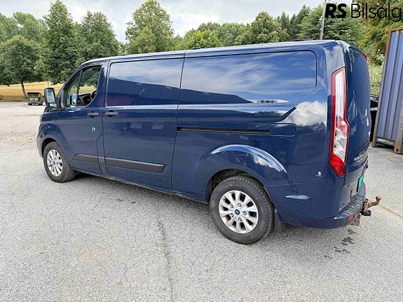 Ford Transit Custom 11 of 30