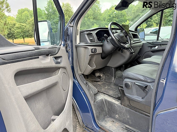 Ford Transit Custom 19 of 30