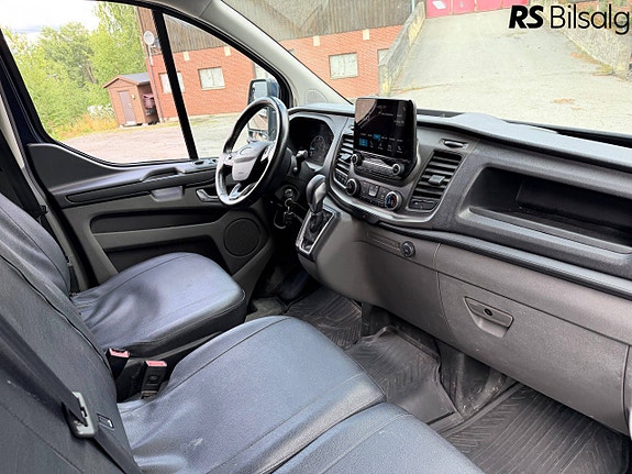 Ford Transit Custom 18 of 30