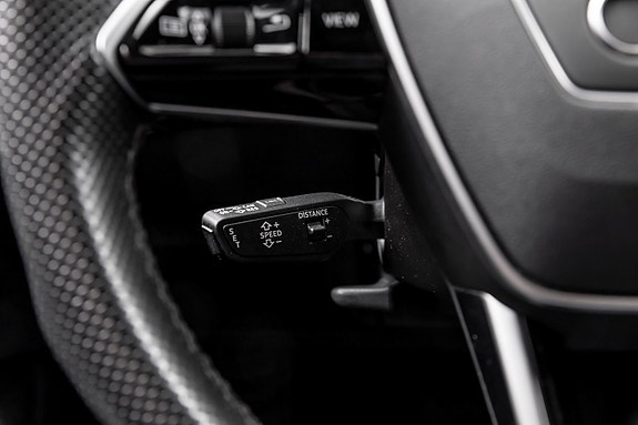 Audi e-tron S 25 of 30