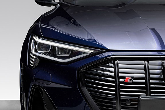 Audi e-tron S 8 of 30