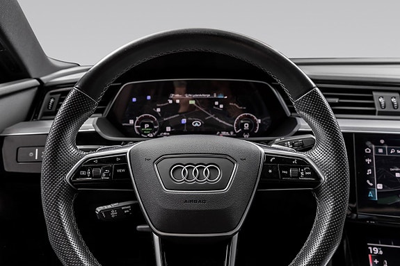 Audi e-tron S 20 of 30