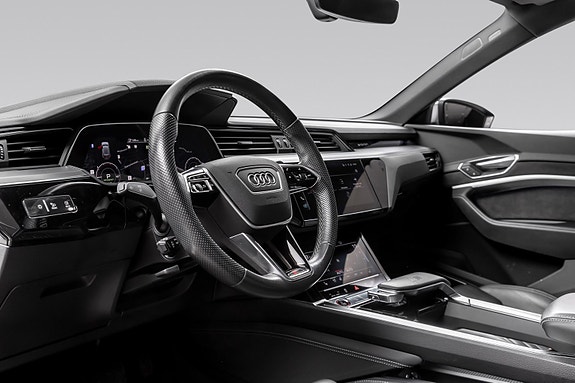 Audi e-tron S 17 of 30
