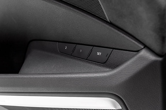 Audi e-tron S 14 of 30