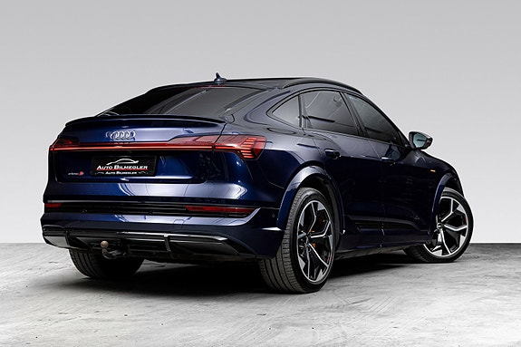 Audi e-tron S 2 of 30