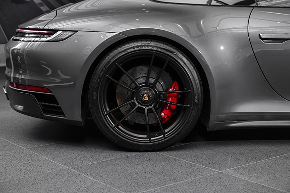 Porsche 911 Targa 4 GTS 10 of 30